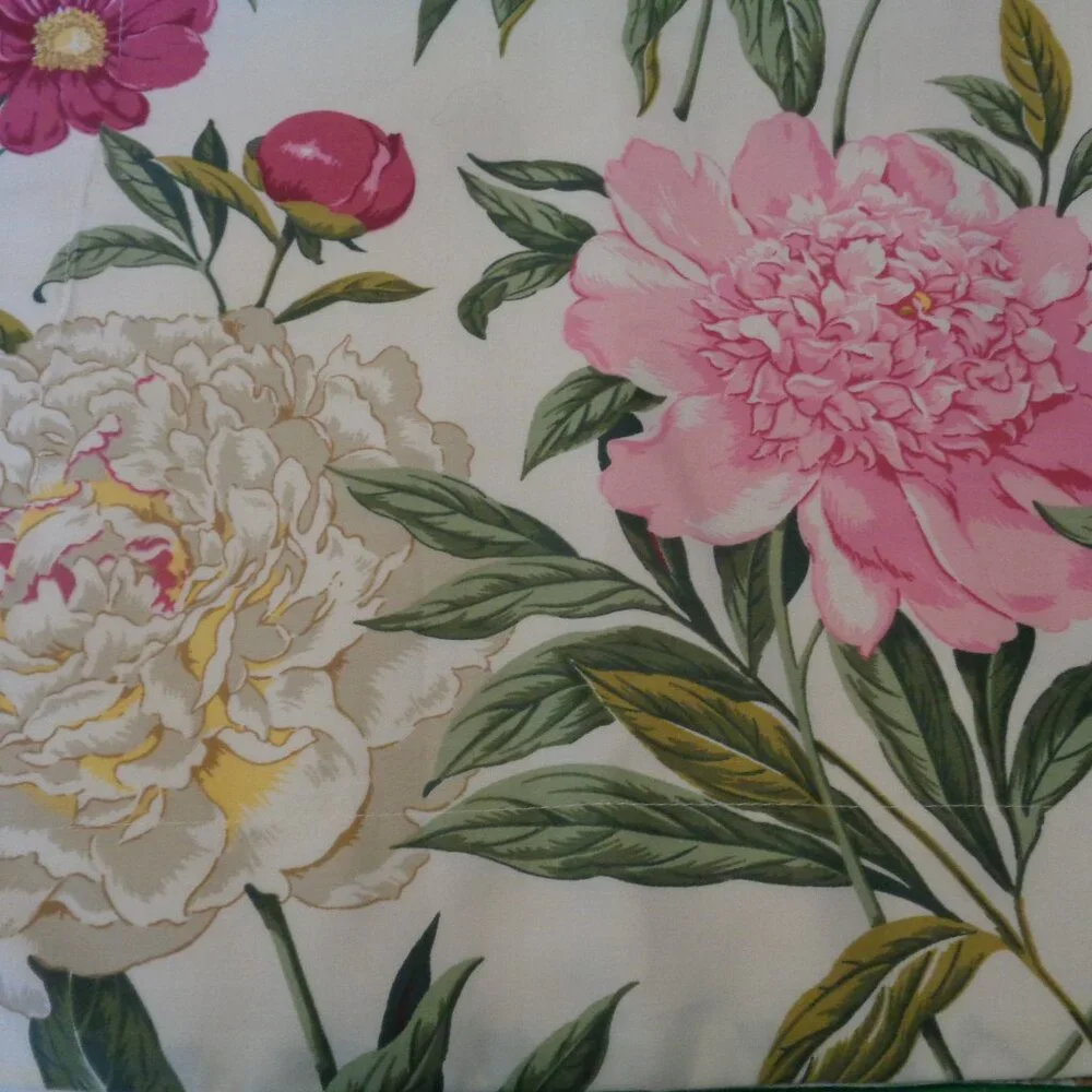 VINTAGE STYLED FLORALS BEAUTIFUL PINK FLOWERS SET OF PILLOW CASES LOT